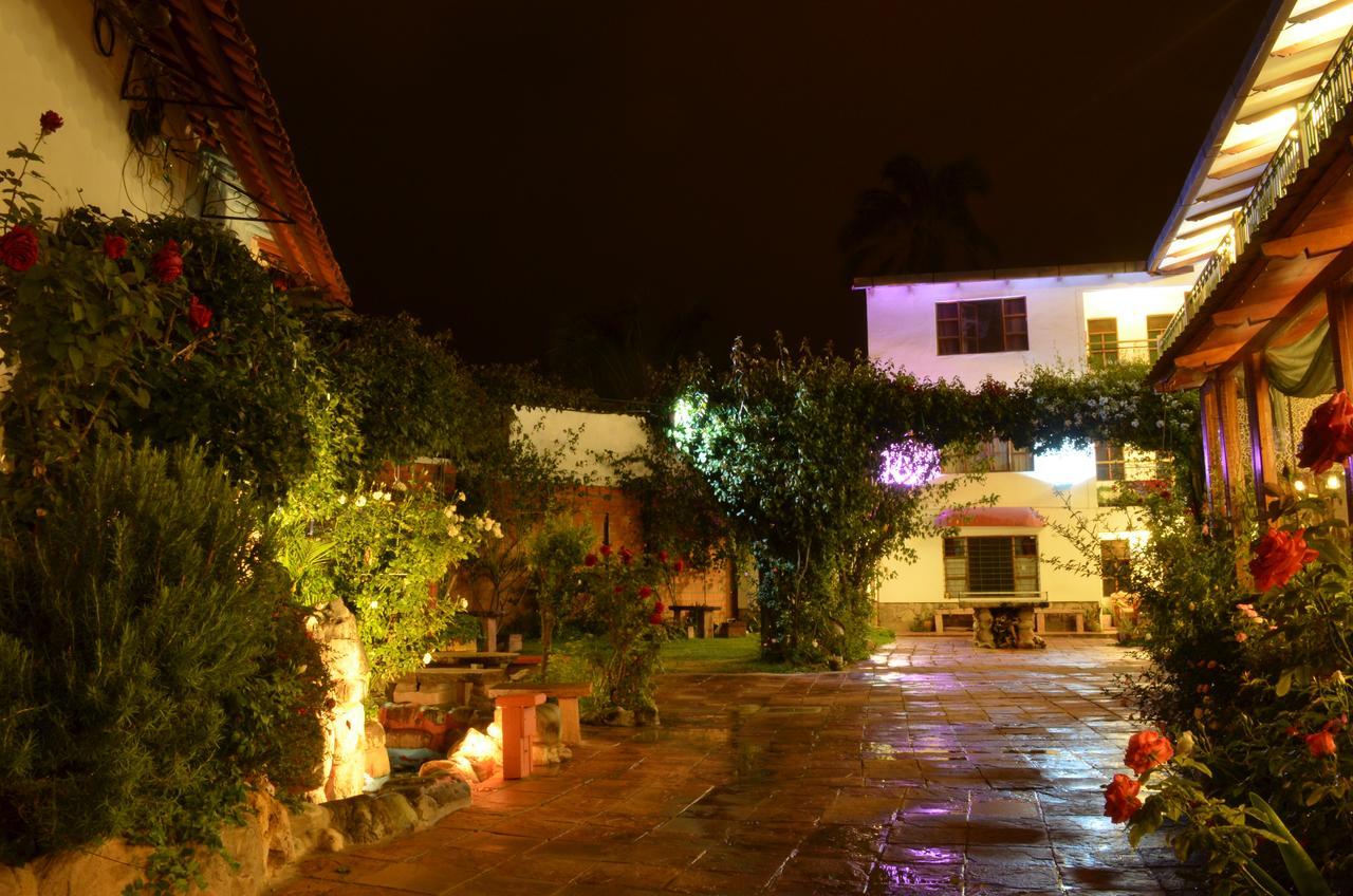Hostal Pachamama سوكر المظهر الخارجي الصورة